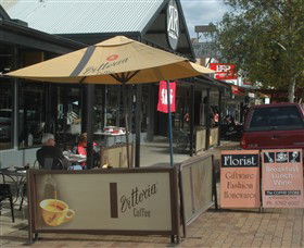 The Coffee Store @ Rambling Rose - Lightning Ridge Tourism 1