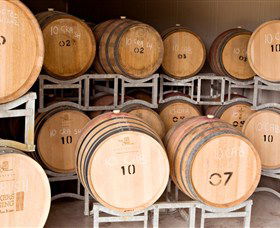 Chalkers Crossing Winery - Lightning Ridge Tourism 4