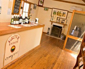 Grove Estate Wines - Lightning Ridge Tourism 3