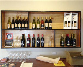 Charles Sturt University Winery - Lightning Ridge Tourism 4