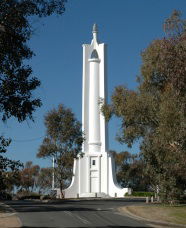 Monument Hill - Lightning Ridge Tourism 0