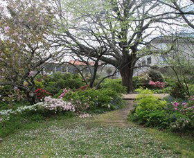 Hamilton Spa - Lightning Ridge Tourism 0