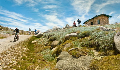 Mount Kosciuszko Summit Walk - Lightning Ridge Tourism 0