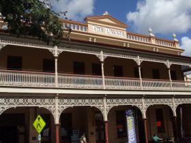 Childers Art Space (CHARTS) - Lightning Ridge Tourism 0