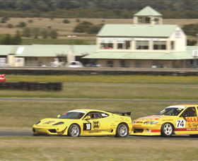 Wakefield Park Motor Racing Circuit - Lightning Ridge Tourism 1