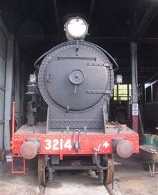 Valley Heights Locomotive Depot Heritage Museum - Lightning Ridge Tourism 1