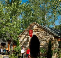 Stonehurst Cedar Creek Vineyard - Lightning Ridge Tourism