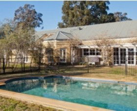 Vinden Estate Wines - Lightning Ridge Tourism 3