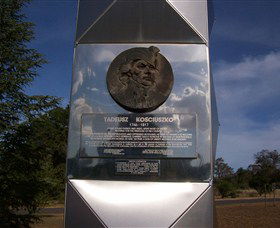 Tadeusz Kosciuszko Monument - Lightning Ridge Tourism 2