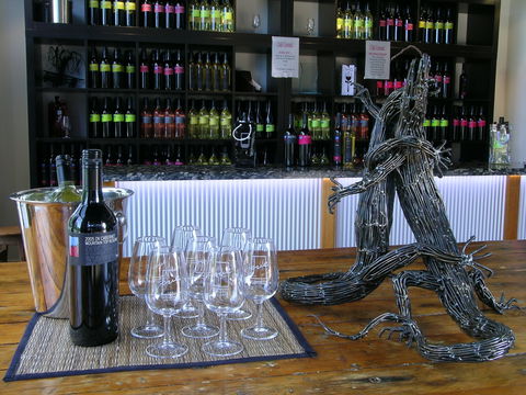 Ocean View Estates Winery And Restaurant - Lightning Ridge Tourism 1