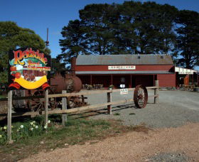 Sully's Cider At The Old Cheese Factory - Lightning Ridge Tourism 0