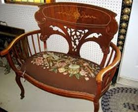 Dungog Fine Arts And Antiques - Lightning Ridge Tourism 1