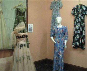 The Museum Of Clothing - Lightning Ridge Tourism 6