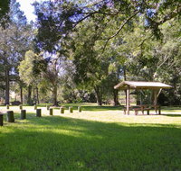 Moore Park picnic area - Lightning Ridge Tourism