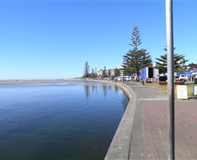 The Entrance Coast To Lake Walk - Lightning Ridge Tourism 0