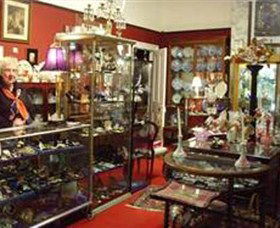 Nerilee Antiques - Lightning Ridge Tourism 0