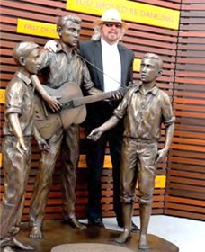 Bee Gees Way - Lightning Ridge Tourism 1