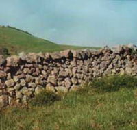 Historic Dry Stone Walls - Lightning Ridge Tourism