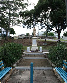 Manly War Memorial - Lightning Ridge Tourism 2