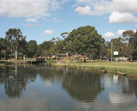 Doug Larsen Park - Lightning Ridge Tourism 1