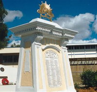 Beenleigh War Memorial - Lightning Ridge Tourism