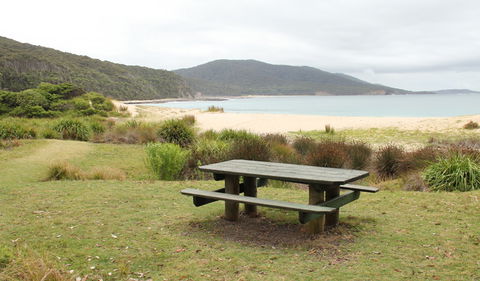 Depot Beach Picnic Area - Lightning Ridge Tourism 0