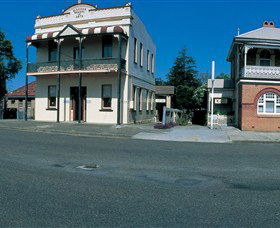 Wingham Self-Guided Heritage Walk - Lightning Ridge Tourism 0
