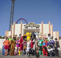 Warner Bros. Movie World - Lightning Ridge Tourism