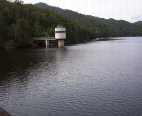 Clarrie Hall Dam - Lightning Ridge Tourism 0