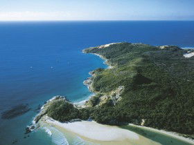 Moreton Island National Park - Lightning Ridge Tourism 0