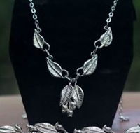 Australian Wildflower Jewellery Gallery - Lightning Ridge Tourism