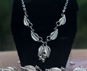 Australian Wildflower Jewellery Gallery - Lightning Ridge Tourism 0