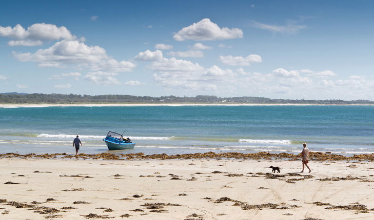 Arrawarra Headland NSW Lightning Ridge Tourism