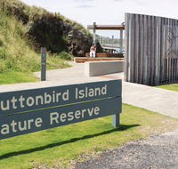 Muttonbird Island Outdoor learning space - Lightning Ridge Tourism