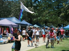 Coolangatta Art And Craft Markets - Lightning Ridge Tourism 0