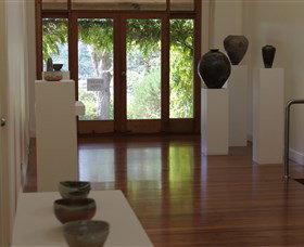 Ivy Hill Gallery - Lightning Ridge Tourism 2