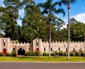 Macadamia Castle - Lightning Ridge Tourism 1