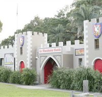 Macadamia Castle - Lightning Ridge Tourism