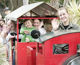 Macadamia Castle - Lightning Ridge Tourism 3
