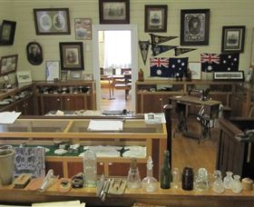 Waratah Courthouse Museum - Lightning Ridge Tourism 1
