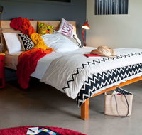 Deshons Retreat - Lightning Ridge Tourism