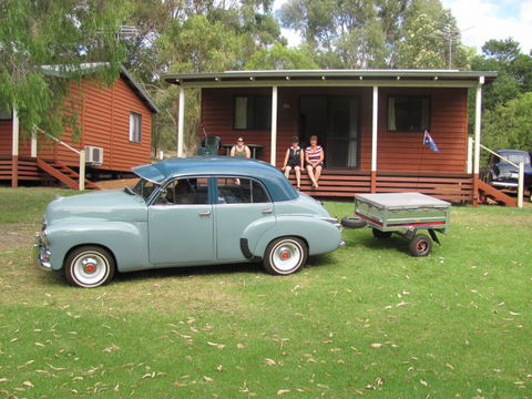 Taunton Farm Holiday Park - Lightning Ridge Tourism 0