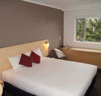 Ibis Sydney Olympic Park - Lightning Ridge Tourism