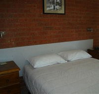 Greenways Holiday Units - Lightning Ridge Tourism