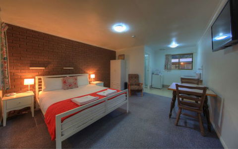 Bunya Mountains Getaway Accommodation - Lightning Ridge Tourism 6