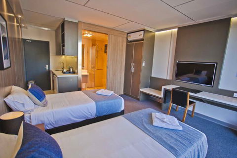 Kings Park Accommodation - Lightning Ridge Tourism 0