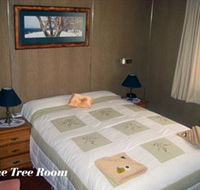 Sages Haus Bed and Breakfast - Lightning Ridge Tourism
