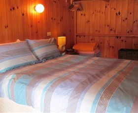 The Retreat On Matthew - Lightning Ridge Tourism 0