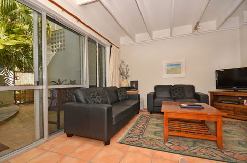 Raintrees Resort - Lightning Ridge Tourism 6