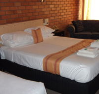 Hilldrop Motor Inn - Lightning Ridge Tourism